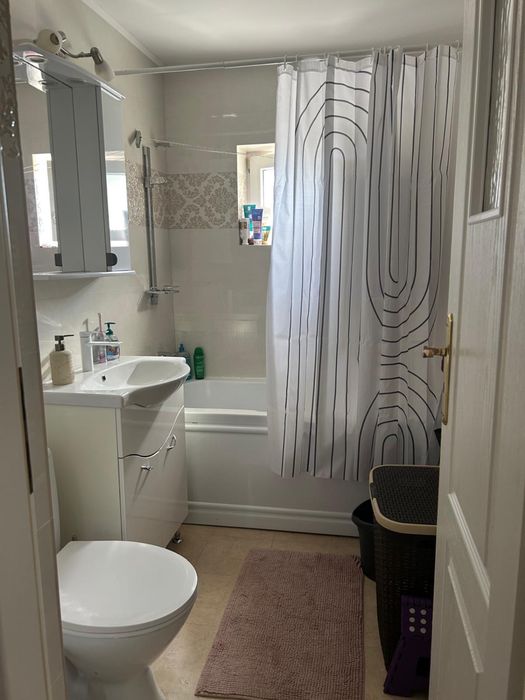 Vand apartament 3 camere Stadion, 70 mp+ garaj sub bloc