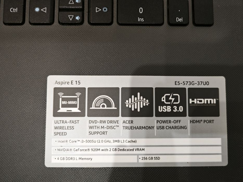 Acer Aspire E15 Intel I3 5005 8GB Ram