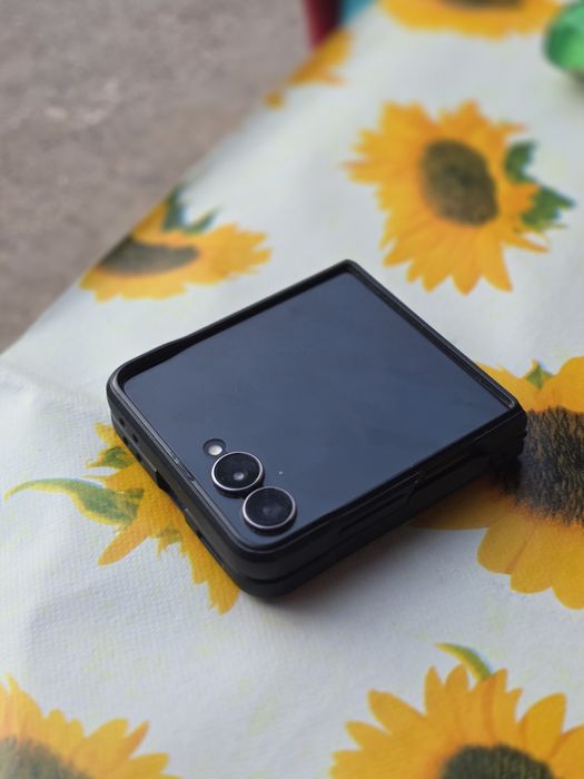 Samsung  flip 7 512 gb, in garantie iulie 2027