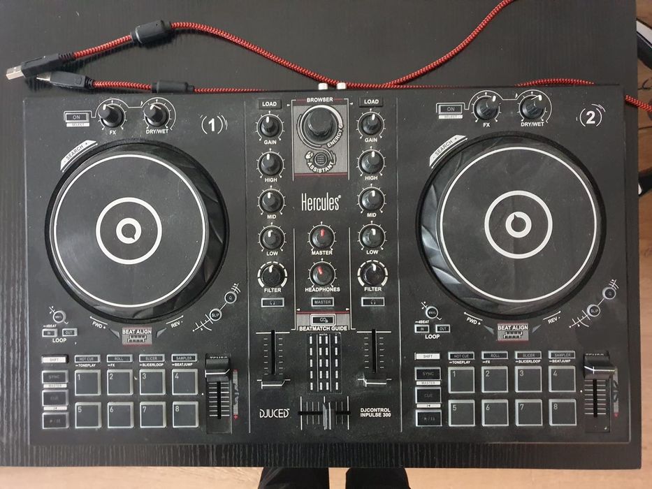 Vand consola DJ Hercules inpulse 300