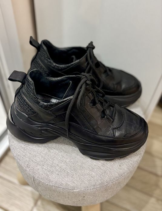 Дизайнерски маратонки NUWE от естествена кожа