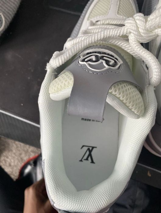 louis vuitton skates grey and white