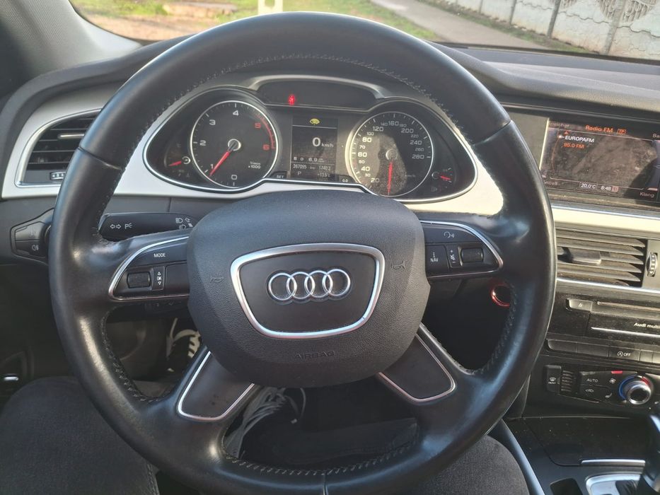 Vând Audi A4 2016 înmatriculat
