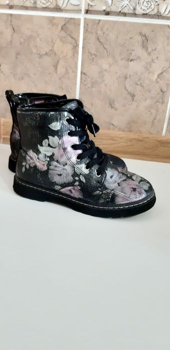 Продаю демисезон. ботиночки.