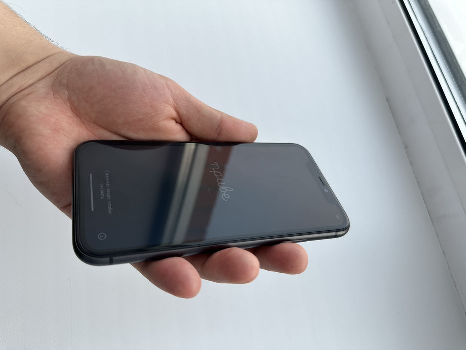 Продам IPhone 11