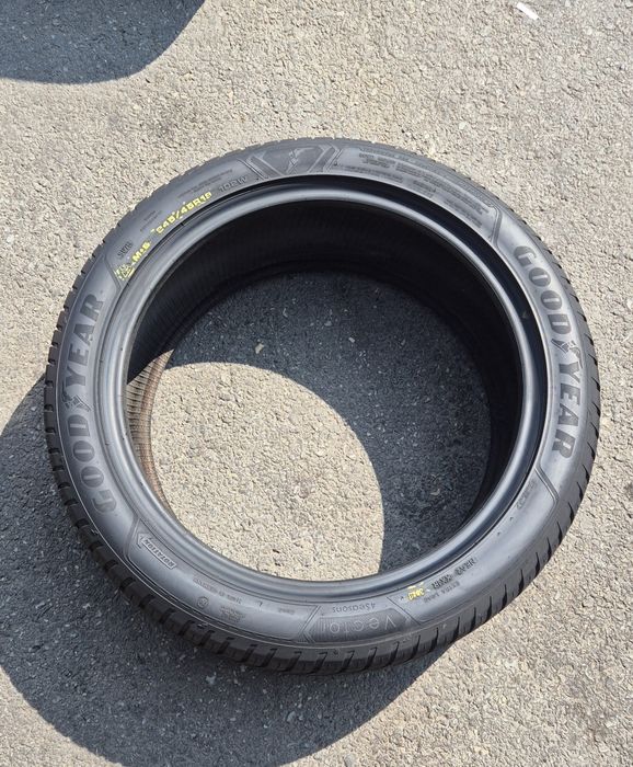 Anvelope 245/45/19 Allseason Goodyear DOT2020