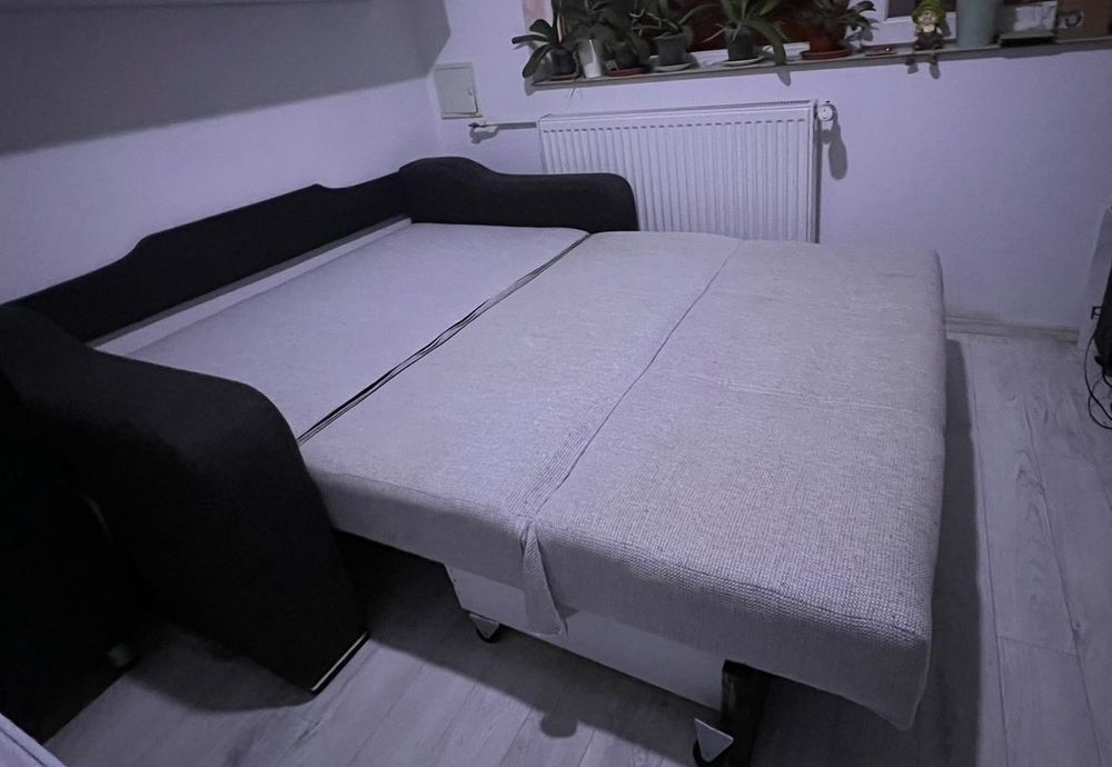 Vând canapea extensibila