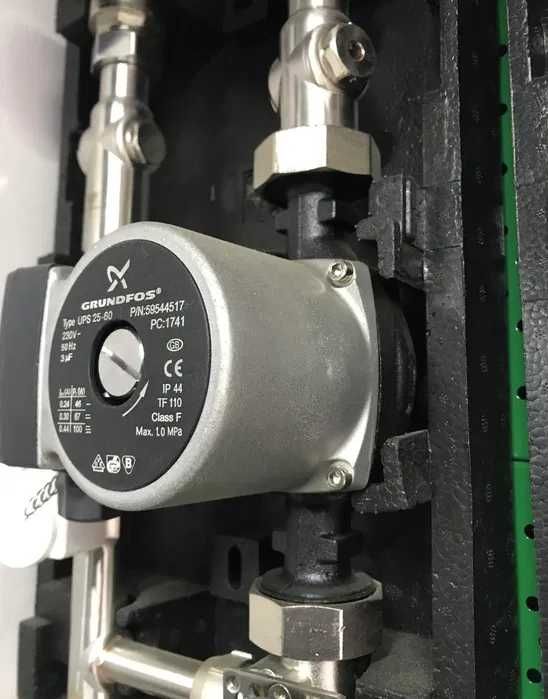 Pompa GRUNDFOS UPS 25/60/180 si 25 60 130 Silver edition