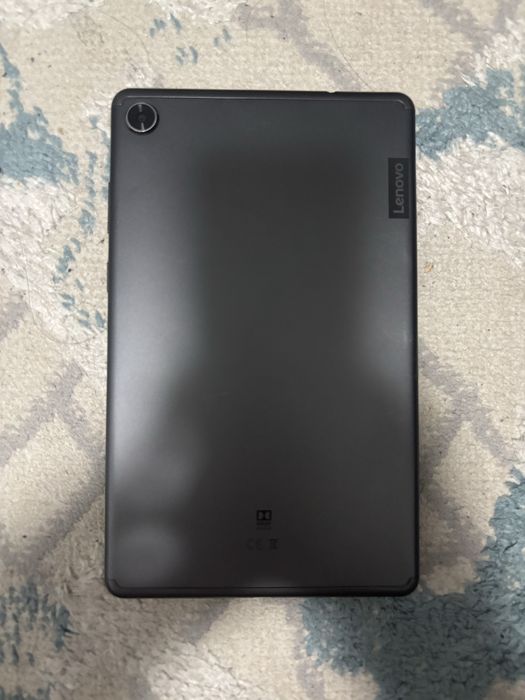 Lenovo tab m8