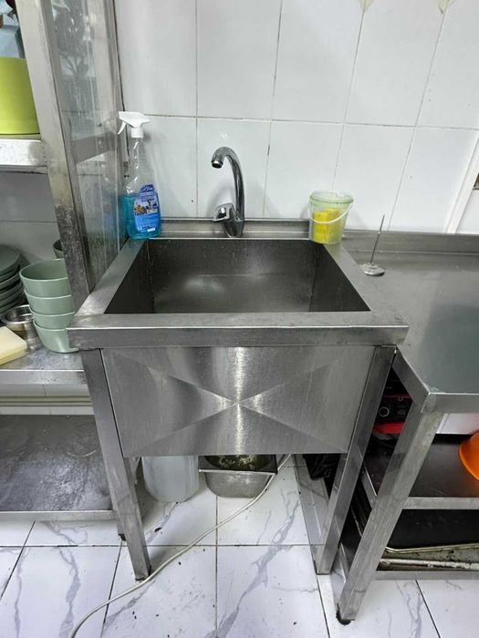 Продается Кухонное оборудование и Бар