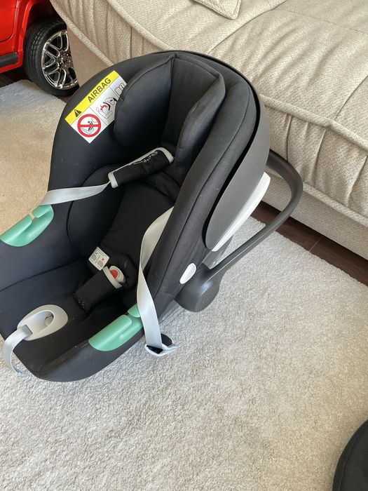 Автолюлька, автокресло