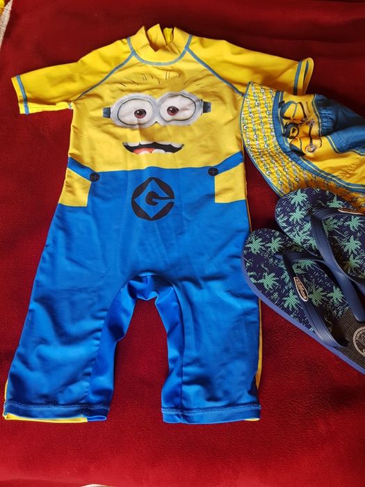 Лот бански и шапка Минион и ПОДАРЪК