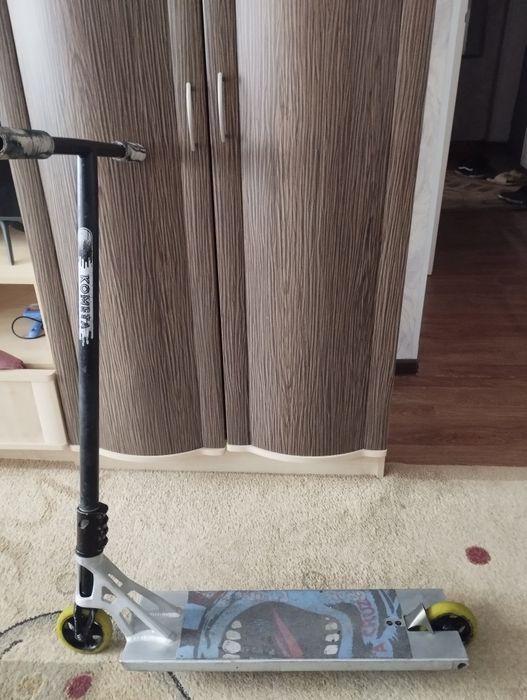 трюковой самокат