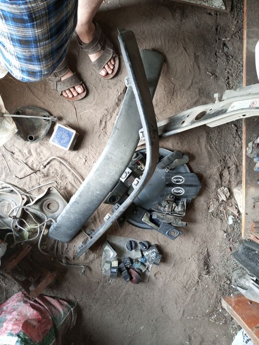 Ауди 100с4 мелочи