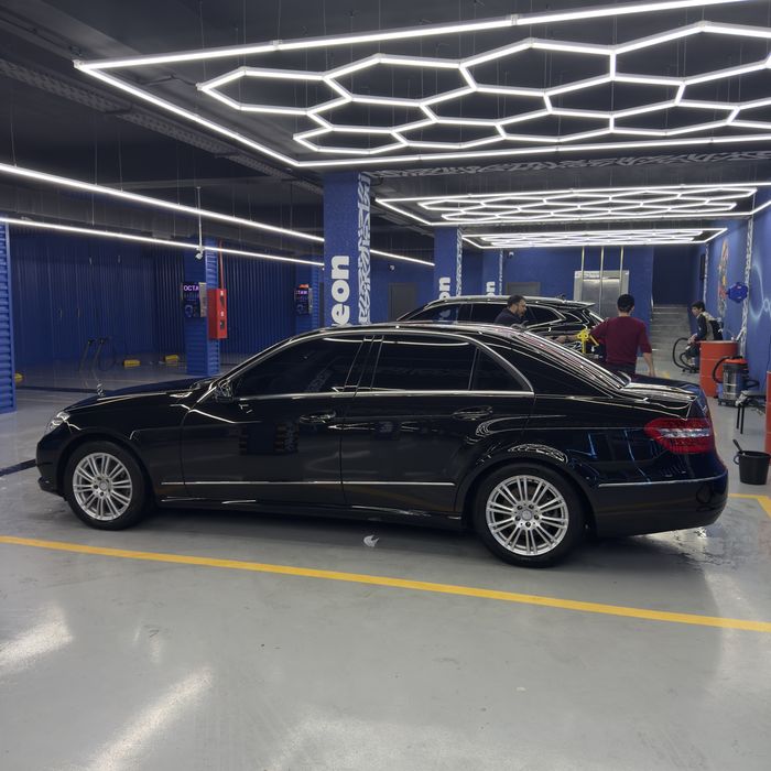 Mercedes-benz w212 E350  4MATIC