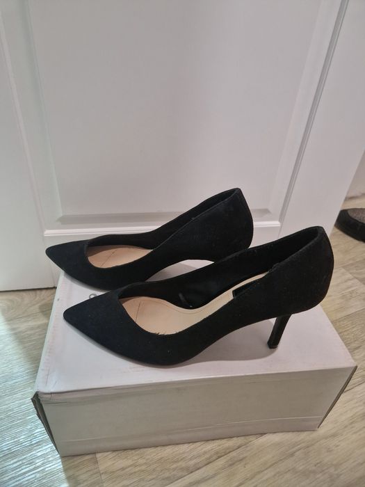 Продам женские туфли Stradivarius