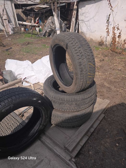 Продам шины зимняя триглайн