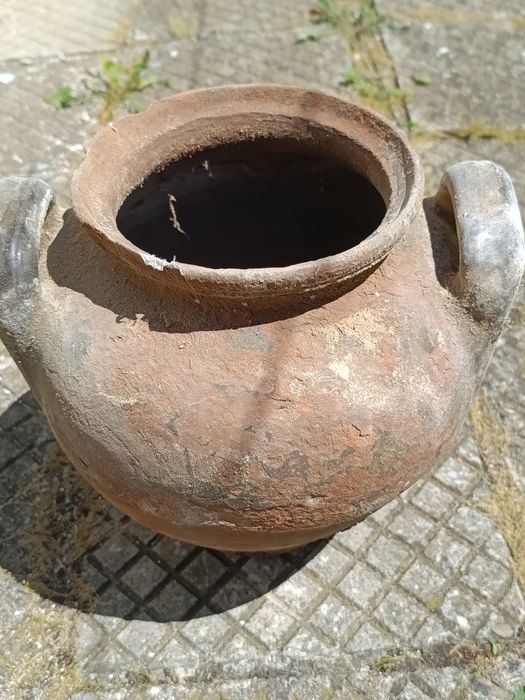 Старинни глинени съдове