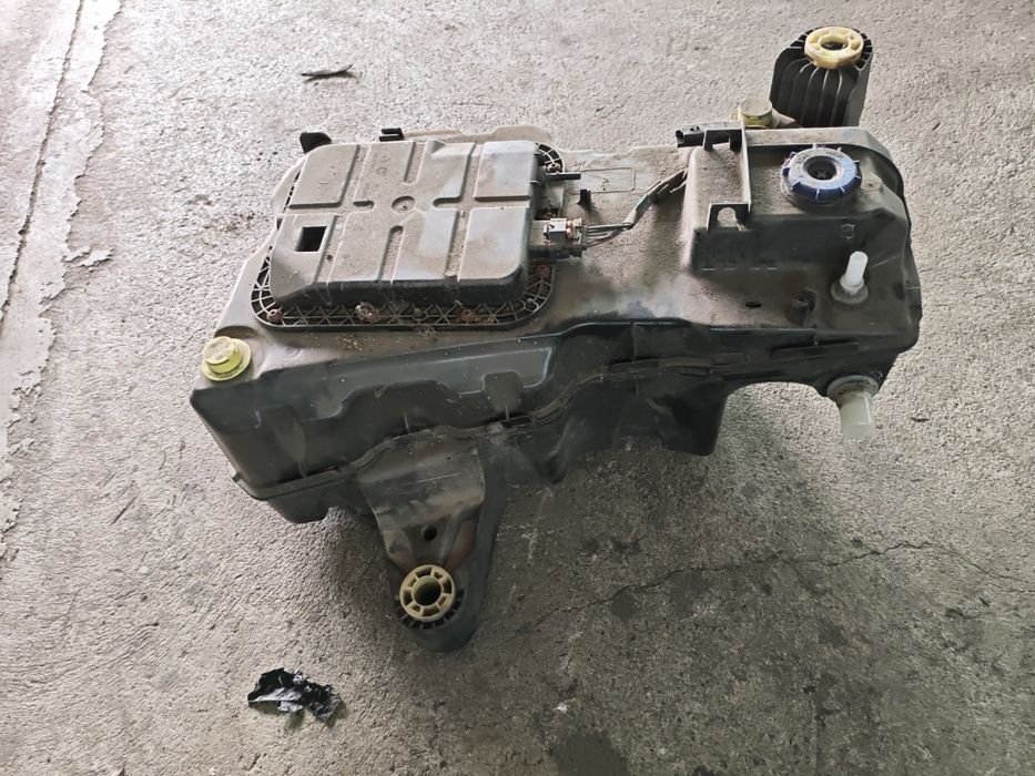 Казанче за Ад Блу/Ad Blue за Opel/Опел Combo/Peugeot/Citroen Berlingo 1.6hdi/1.5hdi