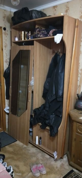 Шкаф в прихожую отдам