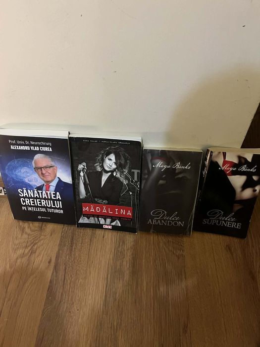 Vand colectie de carti