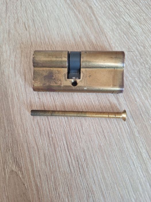 Cilindru, butuc siguranță ușa metalică  35/40