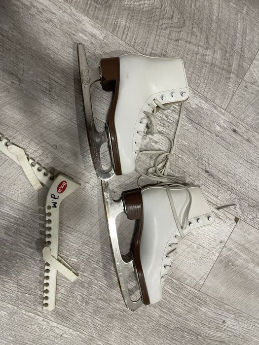 Patine marimea 36