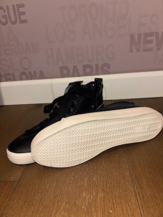 Adidași pentru femei