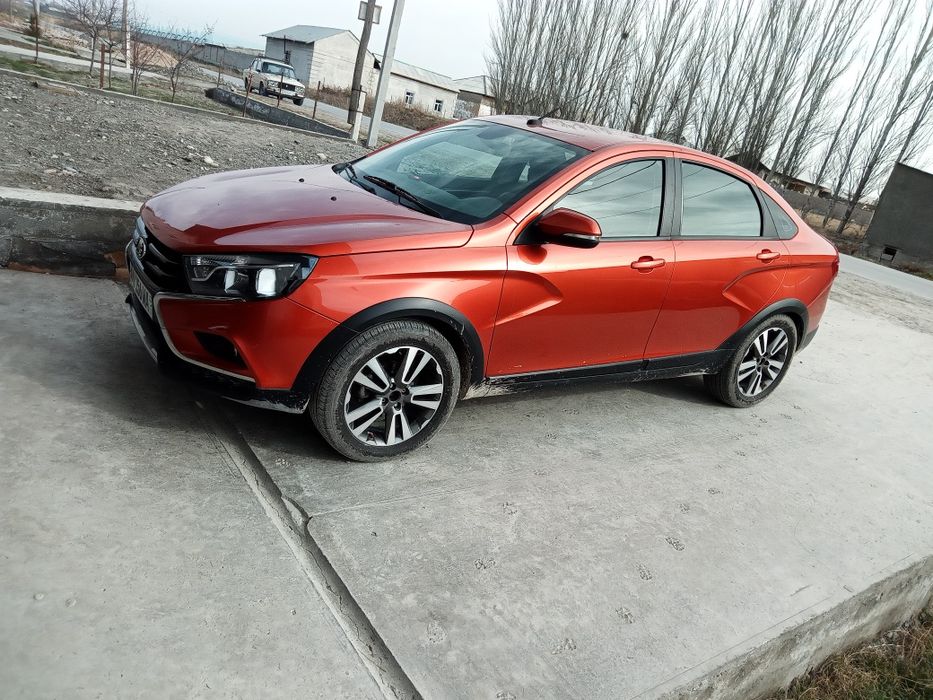 Лада Веста кросс