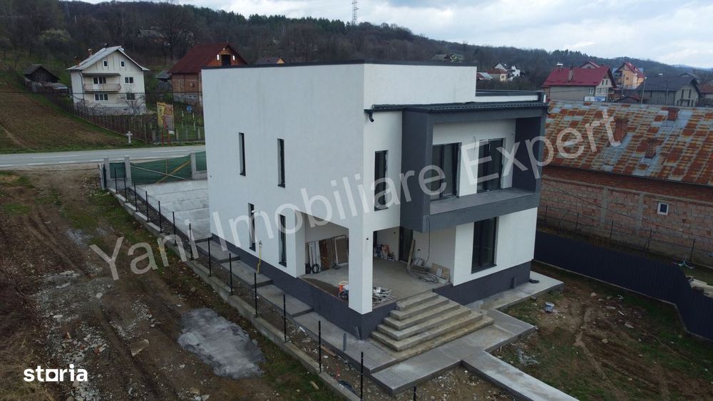 Casă de vânzare în comuna Băiculești, județ Argeș.