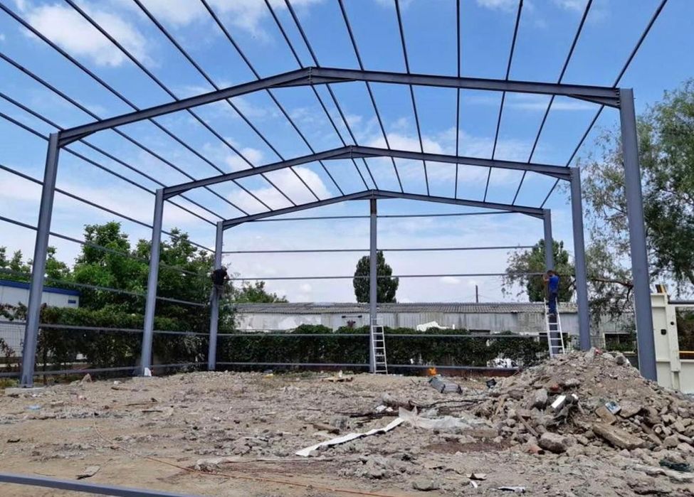 Vând hală metalică de 15 m x20 m x5 m