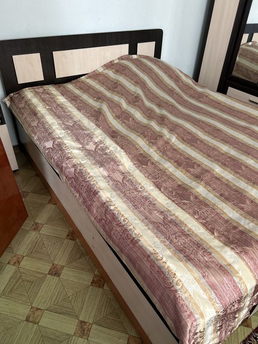 Продам спальную мебель