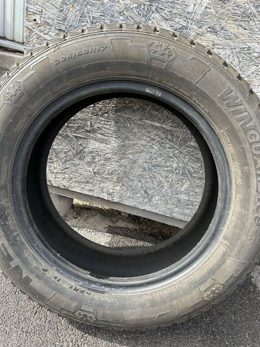 Срочная продажа Шины 225/60R17