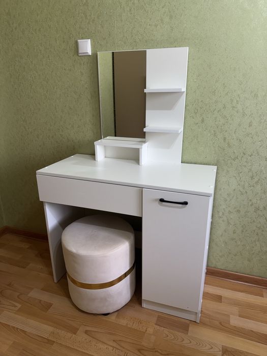 Продам спальный гарнитур