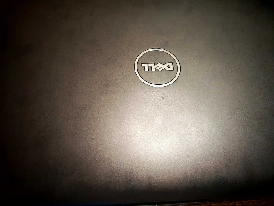 Лаптоп DELL Inspiron 1545 в добро техническо състояние.
