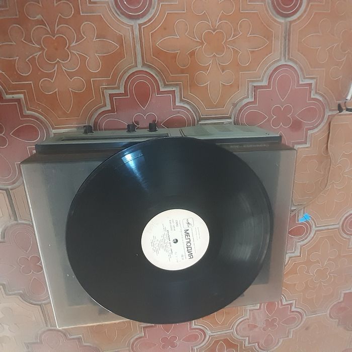 Патифон с платинка