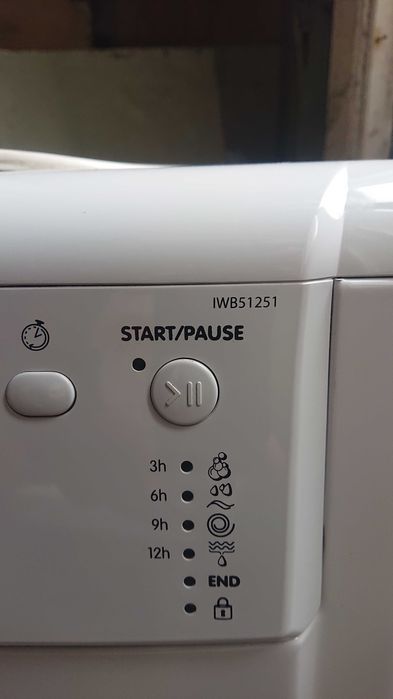 пералня Индезит за части или ремонт