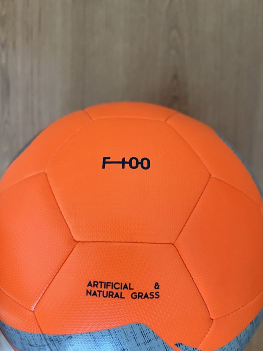 Футболни топки (Adidas, Kipsta/Decathlon)