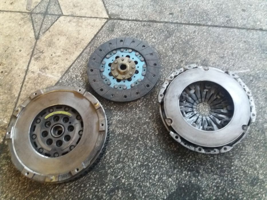 ambreiaj masa dubla hyundai i30 i40 kia ceed pro ceed 1.6crdi