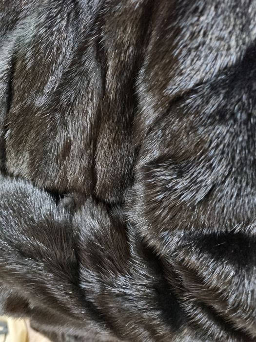 Шуба норковая модная