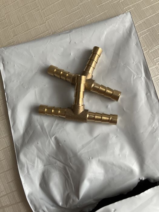 Продам тройник для шлангов 6-8мм