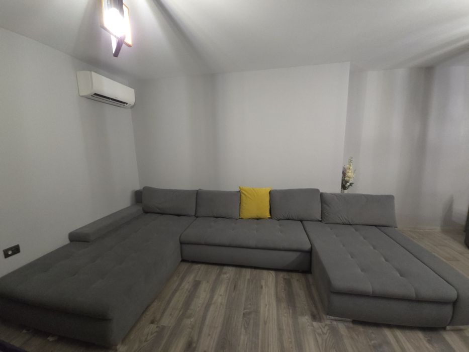 П-образен диван цвят графит