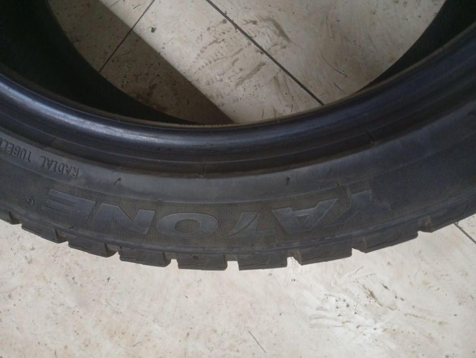 Продам комплект авто шин