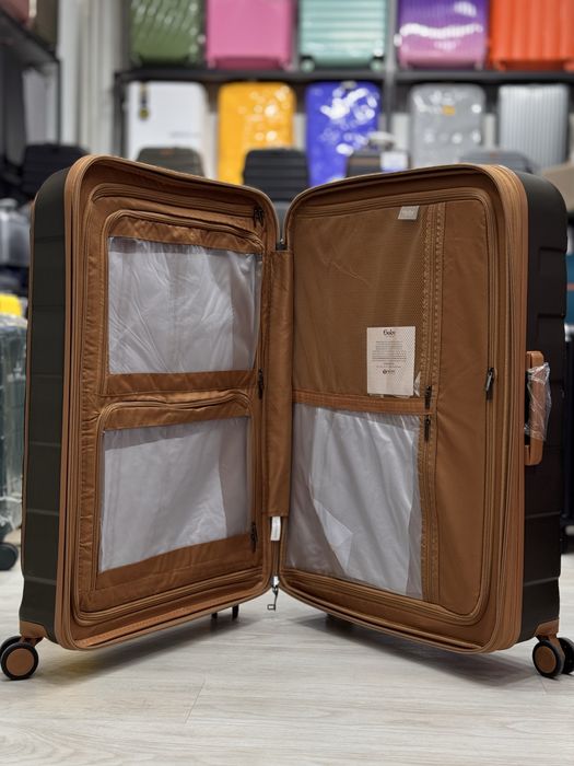 Английские чемоданы Goby london mars из поликарбоната