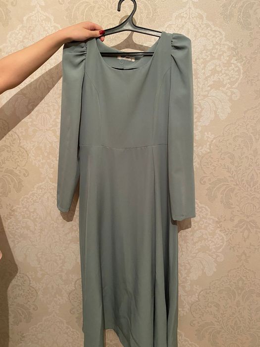 Разгрузка гардероба платья  2000тг