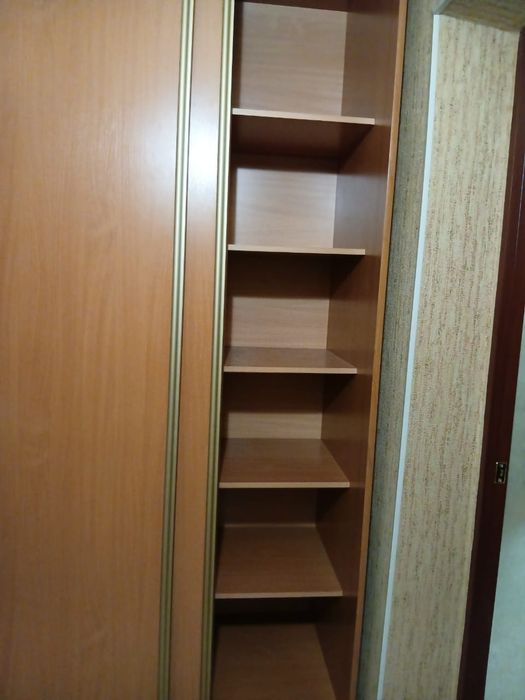 Шкаф купе в хорошем состоянии