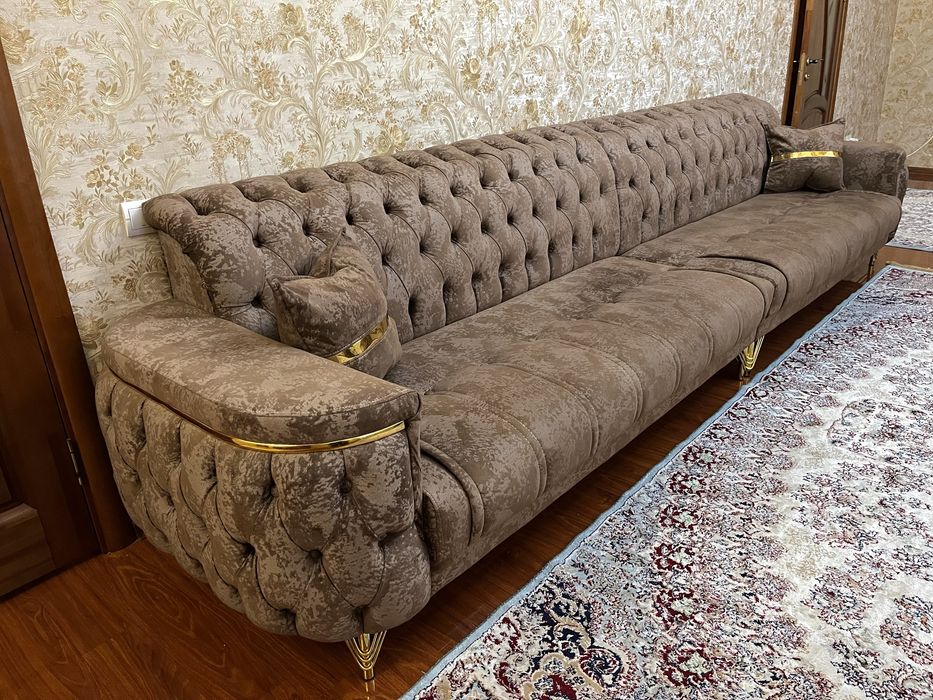 Срочно продаем диван !