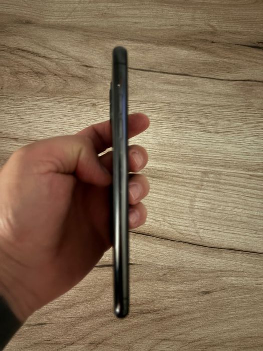 Vând iPhone 11 PRO MAX