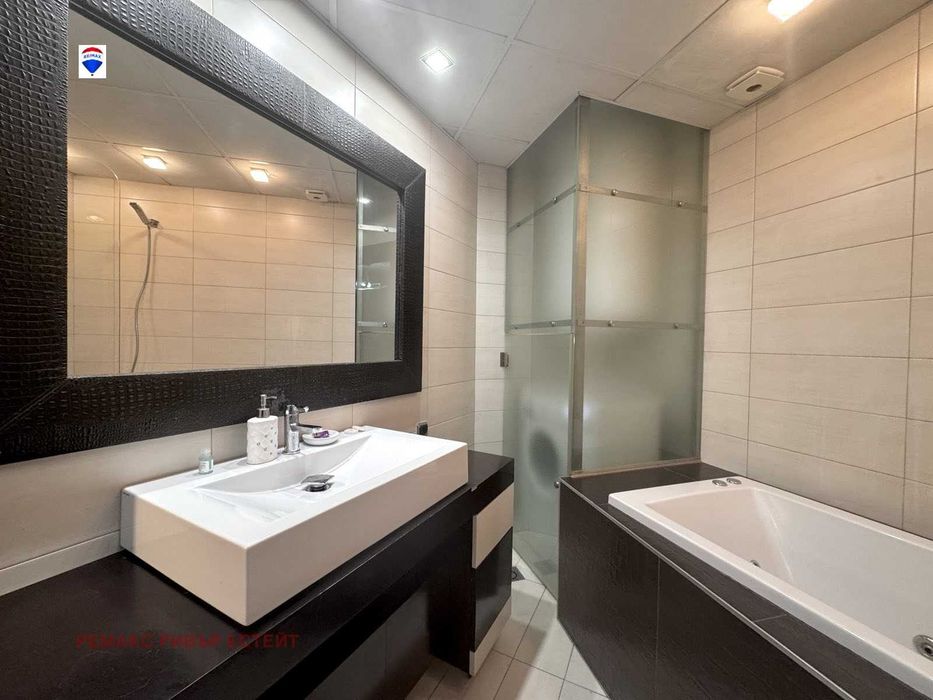 Двустаен апартамент за продажба ТОП център гр. Русе