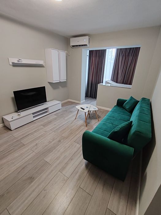 Inchiriez Apartament  modern, 2 camere, zona Vlaicu-Lebada